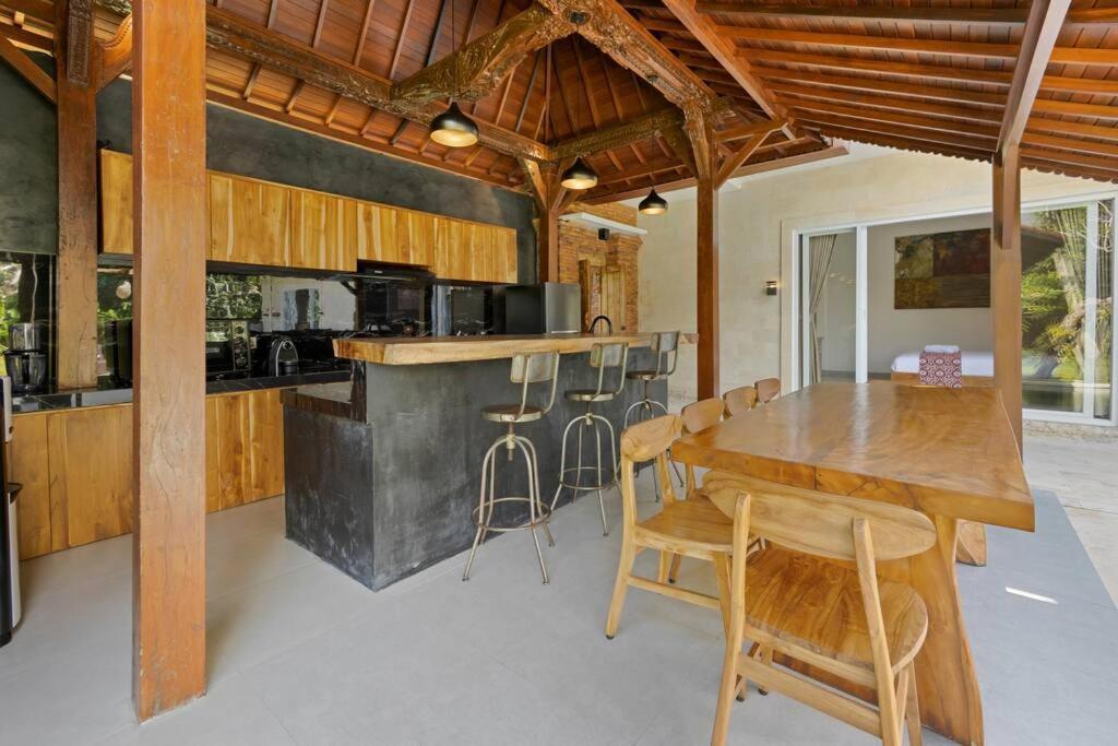 Villa New 4 Bedroom Surrounded By Jungle And Ricefields