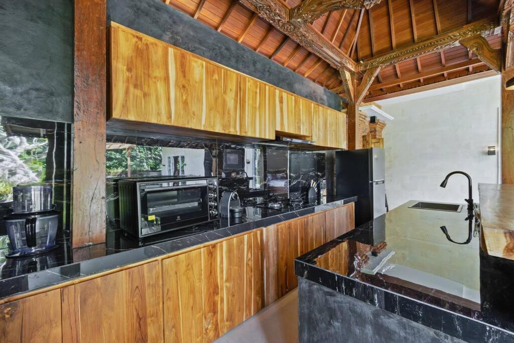 New 4 Bedroom Surrounded By Jungle And Ricefields Ubud (Bali)