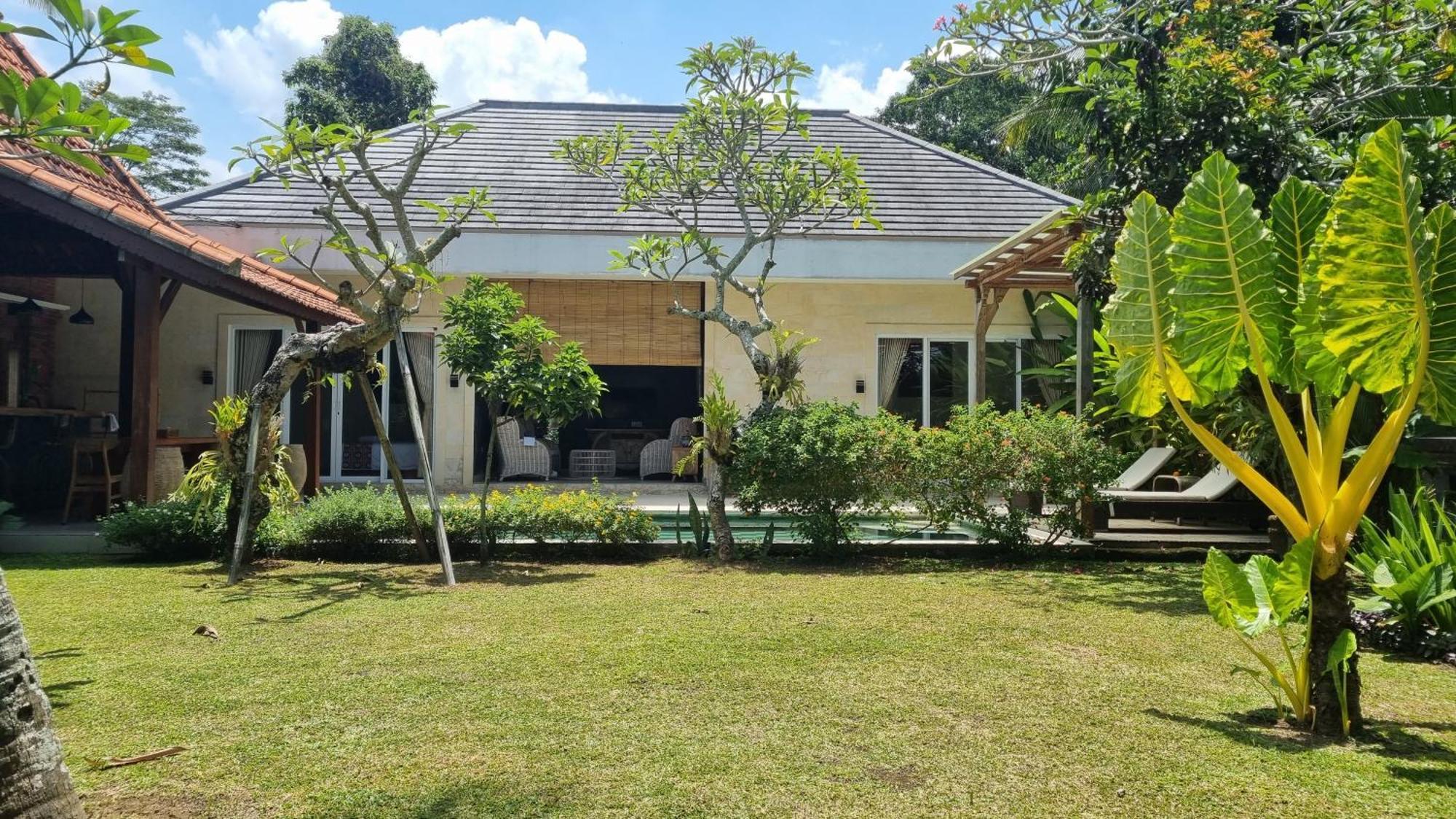 New 4 Bedroom Surrounded By Jungle And Ricefields Ubud (Bali)