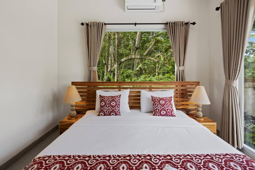 Villa New 4 Bedroom Surrounded By Jungle And Ricefields